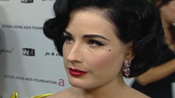 Play Video - 2009 Oscars: Dita Von Teese