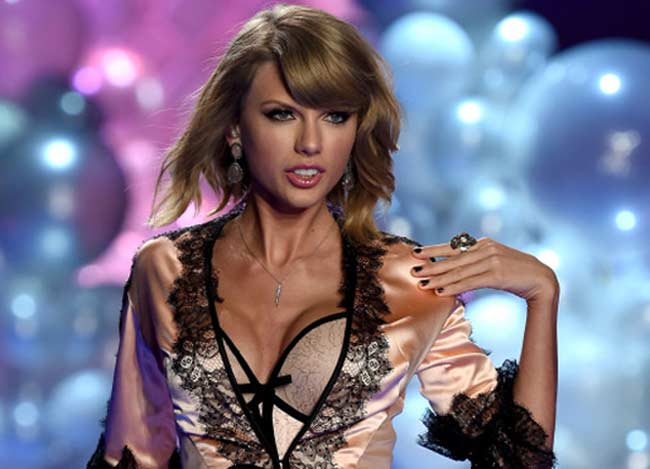 Taylor Swift Victoria's Secret Fashion Show 2014