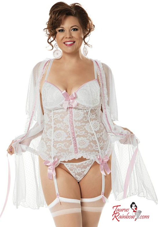 Plus Size Bridal-  4 Tips For Choosing The Perfect Plus Size Lingerie For Your Wedding Day5