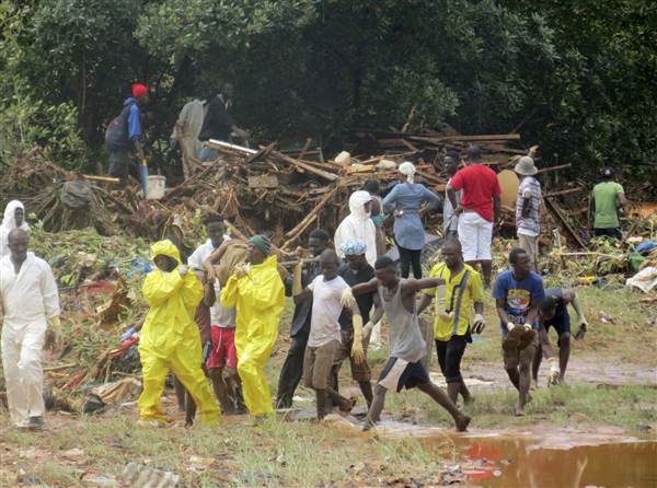 Image: Mudslide kills hundreds in Sierra Leone