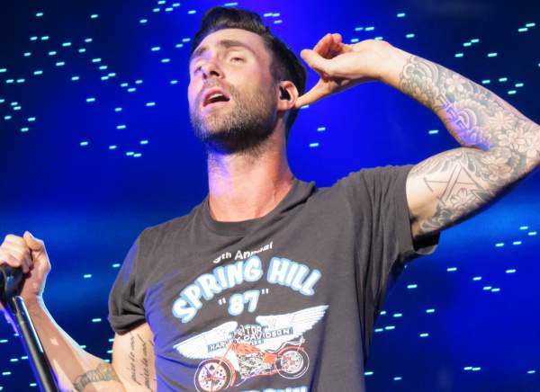 Adam Levine Maroon 5 performing in Detroit August 2013