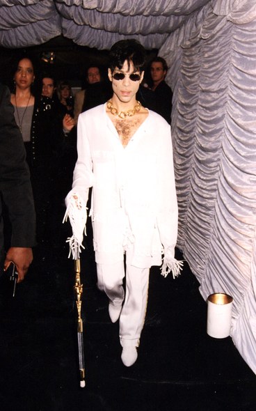 prince-rogers-nelson-life-in-photos-ss05.jpg