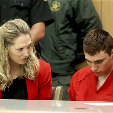 Image: Nikolas Cruz appears in court