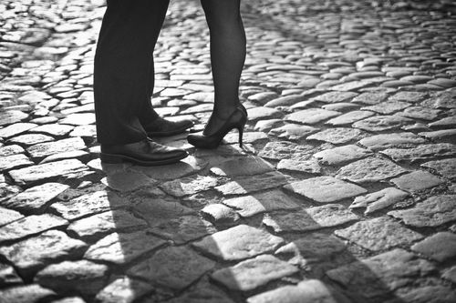 couple meeting on street