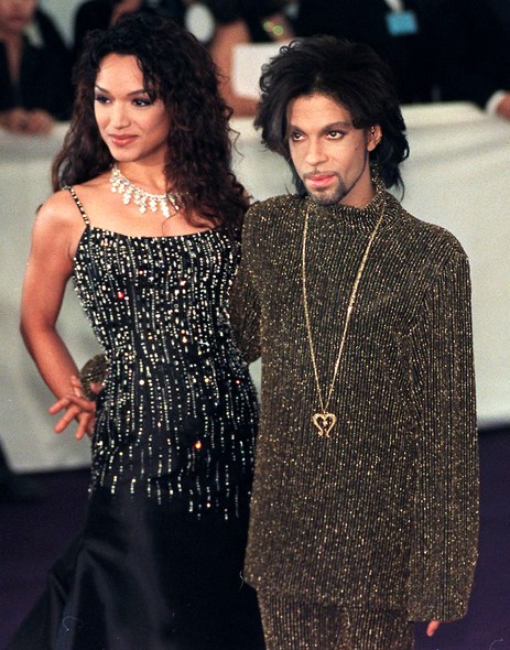 prince-rogers-nelson-life-in-photos-ss02.jpg